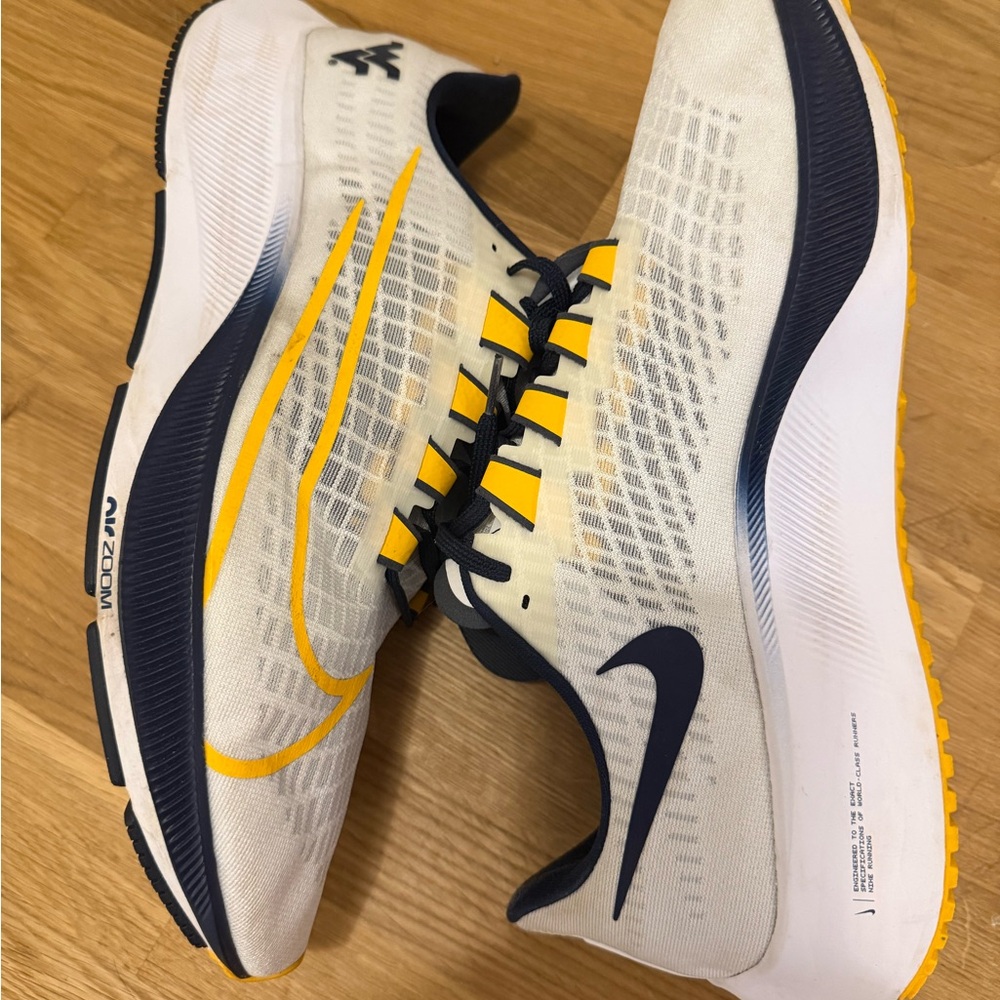 Nike Pegasus 37 WVU West Virginia University Size 15